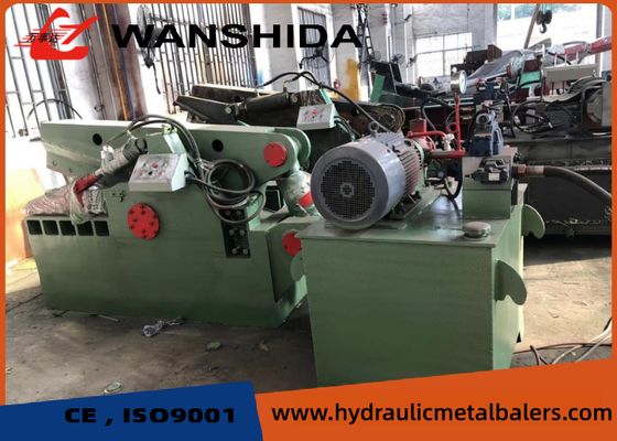 satın al Geri dönüşüm tesislerinde ağır hurda çelik kesimi için 1600 mm bıçağı olan 6000 kN hidrolik timsah kesici online manufacture