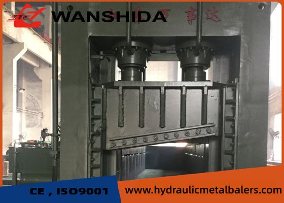 comprar Cisalha de pórtico hidráulica automática com lâmina de 1400mm e caixa de prensagem de 6000mm x 1400mm x 700mm para reciclagem de sucata metálica pesada online manufacture