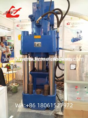 acheter Presse à briqueter métallique de 4000 kN avec briquettes de Ø140 x 300 mm pour le recyclage des copeaux de fonte online manufacture